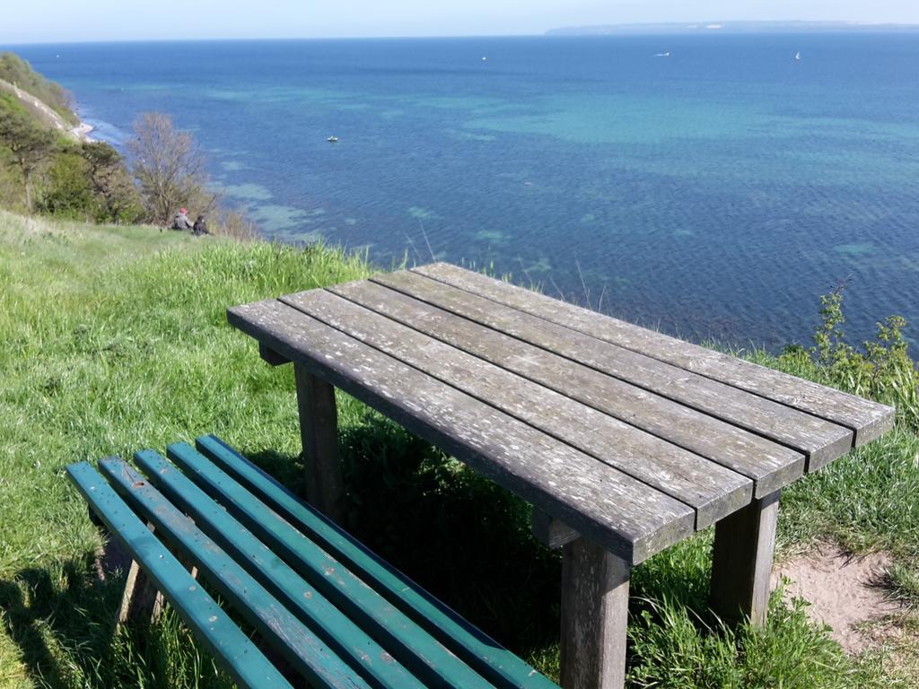 Ferienwohnungen Ruegen Findling Breege Kültér fotó